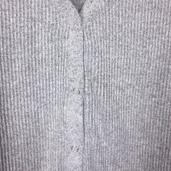 Tahari Gray Knit Sweater Snap Front Cardigan Size XL - Picture 2 of 4